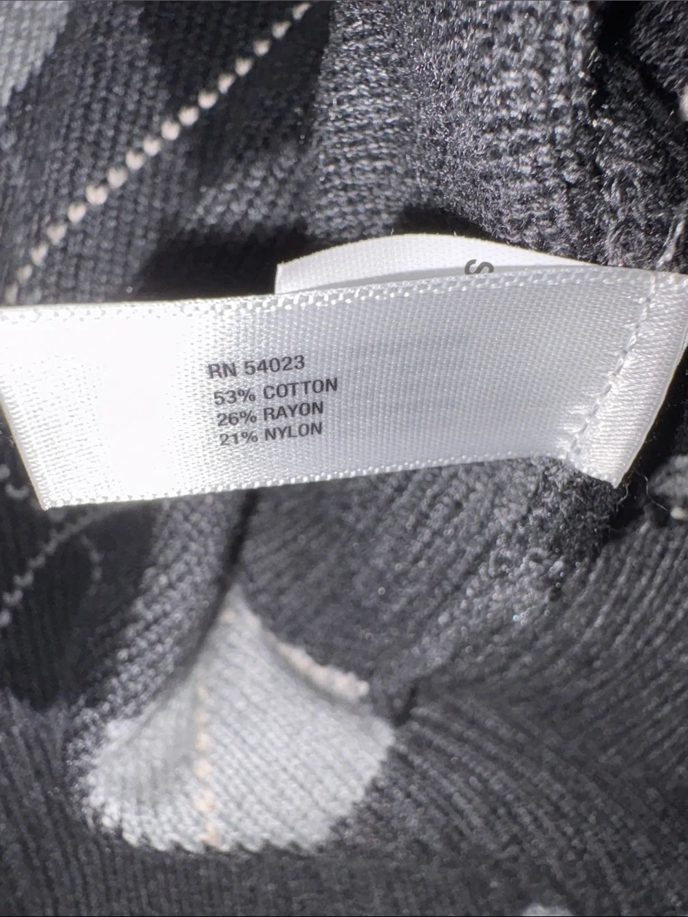 GAP Bor’s Gray and Black Argyle V-Neck Sweater